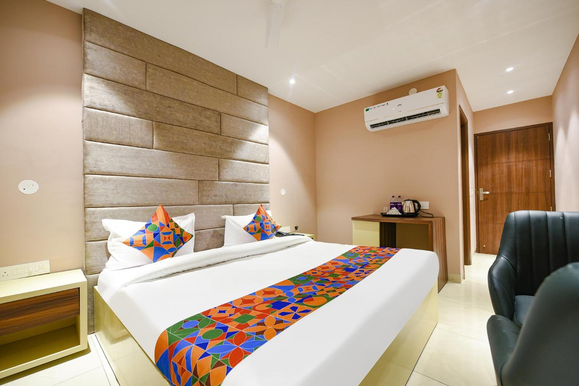 Fabhotel Supreme Suites Ludhiana Buitenkant foto