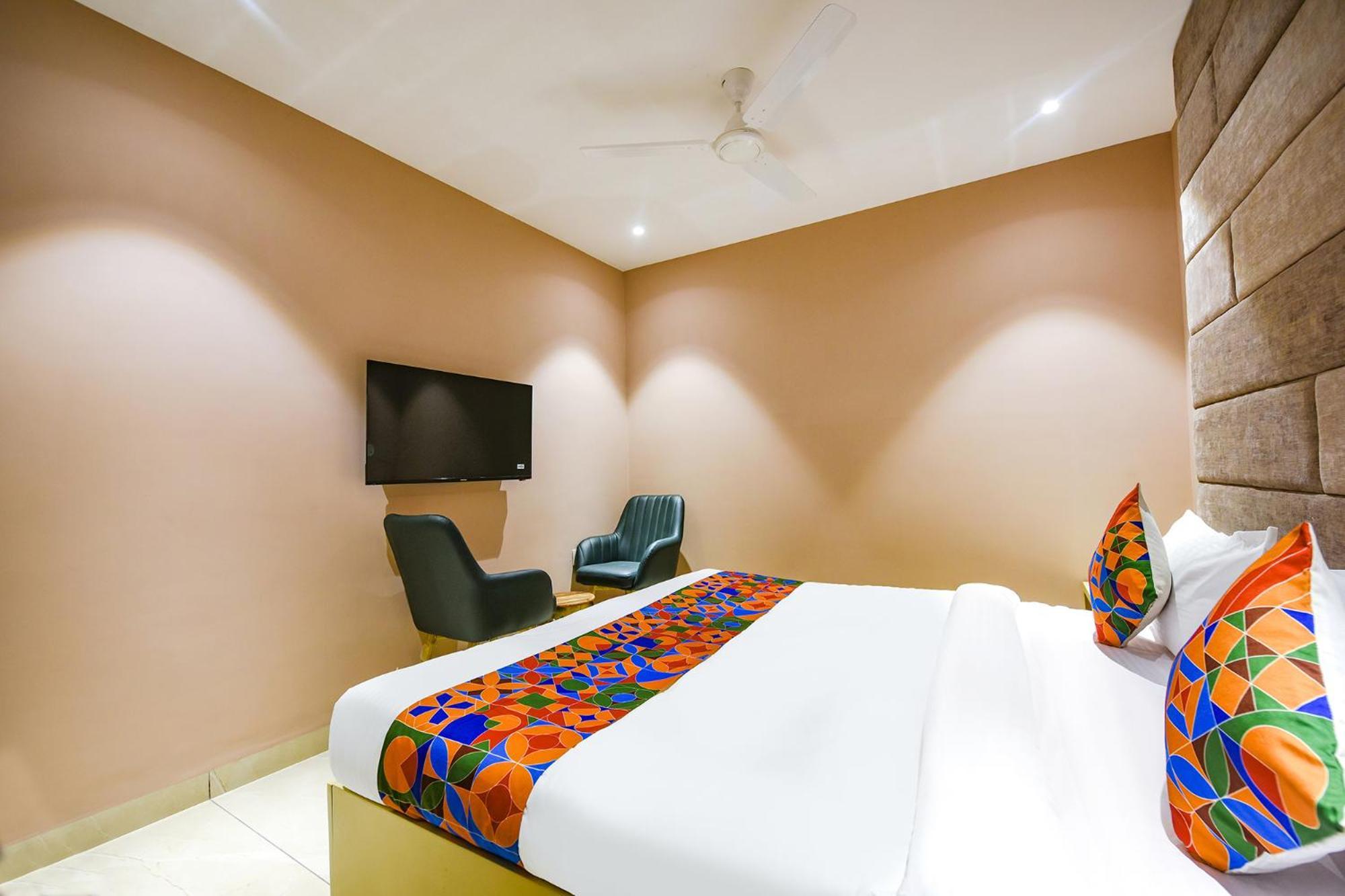 Fabhotel Supreme Suites Ludhiana Buitenkant foto